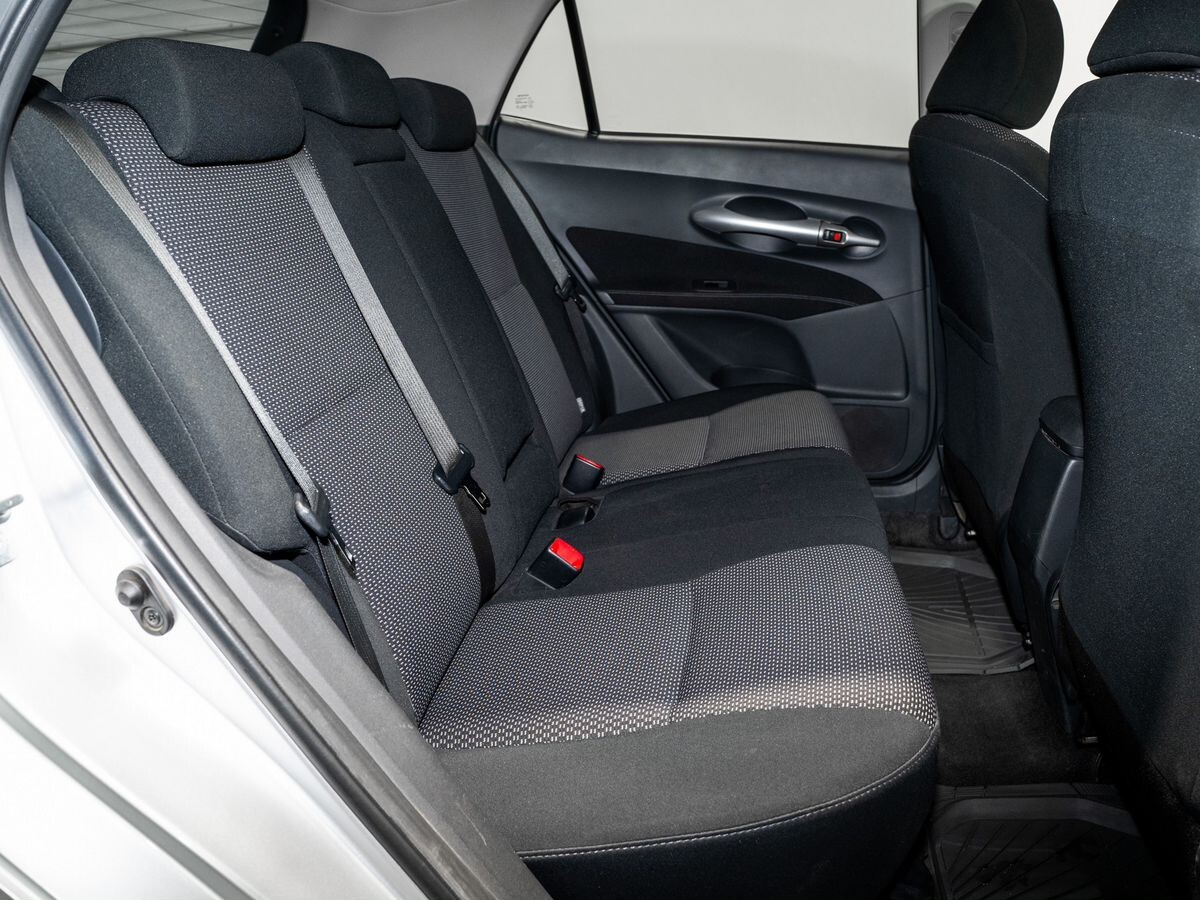 Toyota Auris 2010 - фото автомобиля