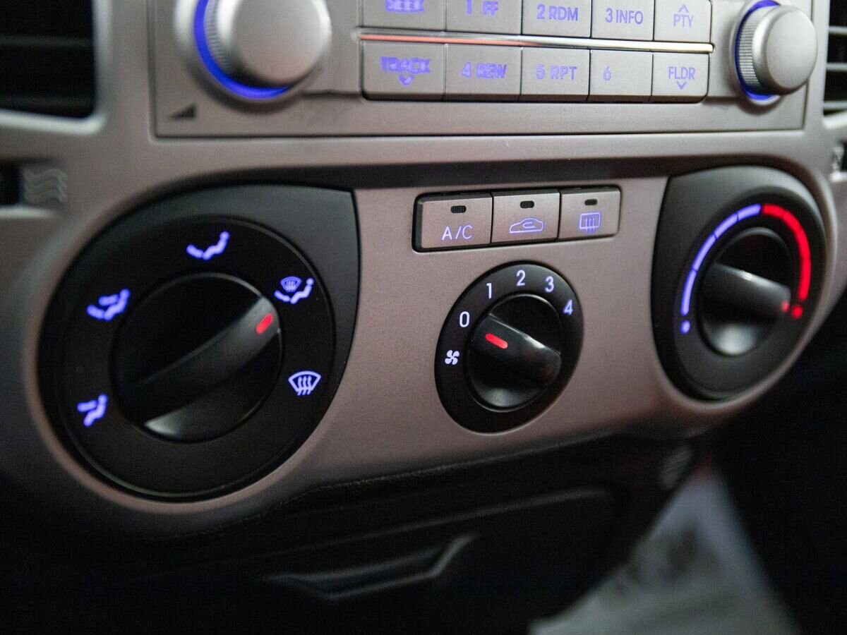 Hyundai i20 2010 - фото автомобиля