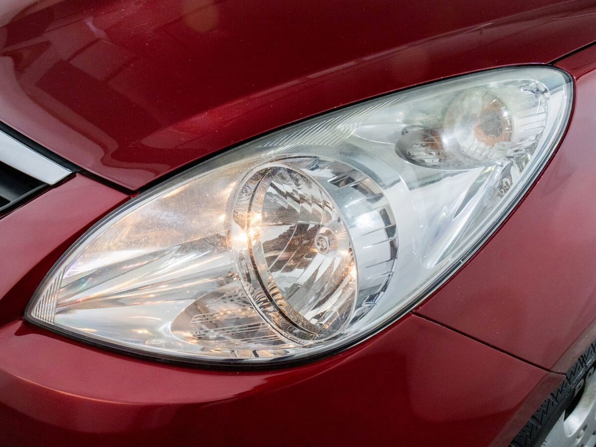 Hyundai i20 2010 - фото автомобиля