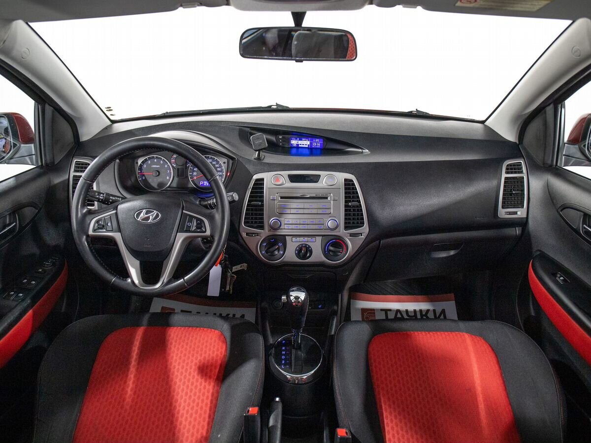 Hyundai i20 2010 - фото автомобиля