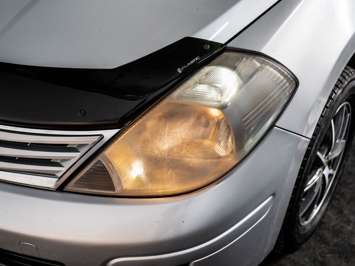 Nissan Tiida 2011 - фото автомобиля