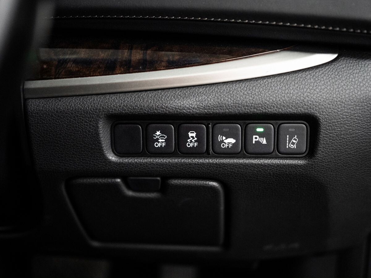 Honda Legend 2016 - фото автомобиля