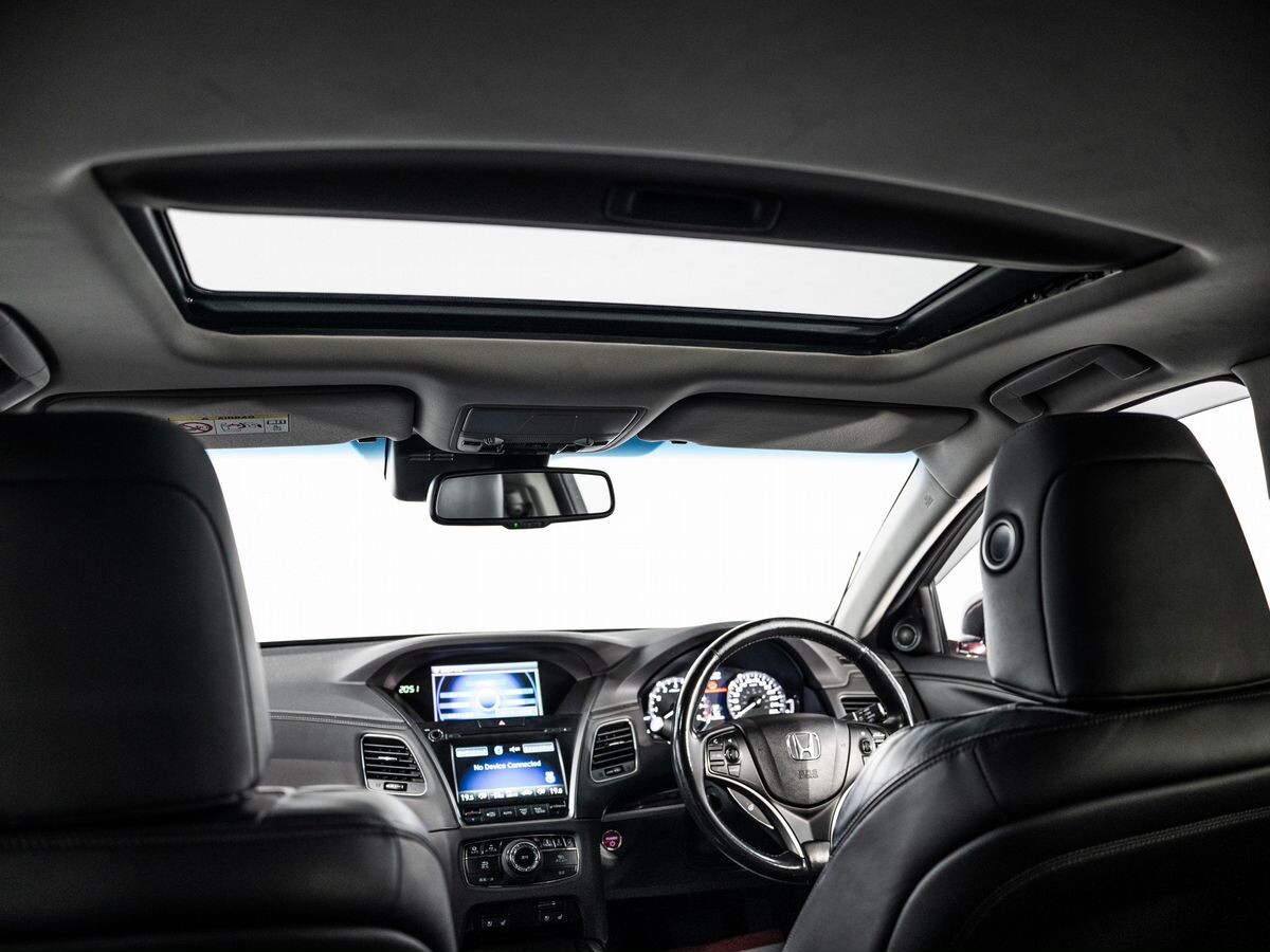 Honda Legend 2016 - фото автомобиля