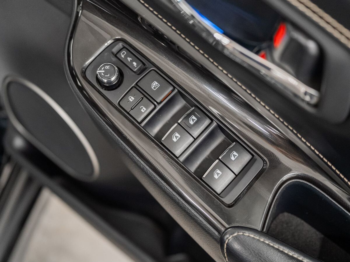 Toyota Harrier 2018 - фото автомобиля