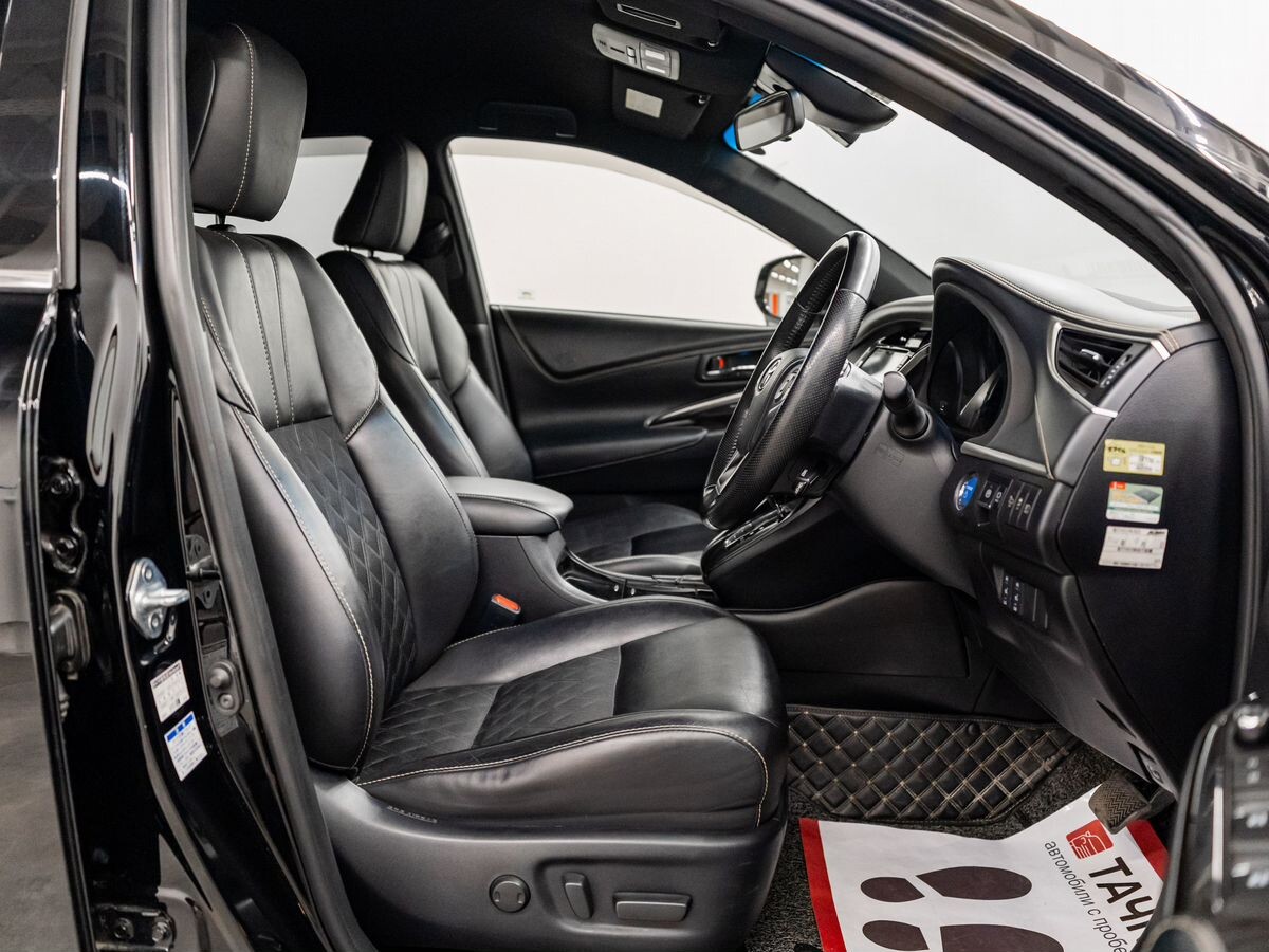 Toyota Harrier 2018 - фото автомобиля