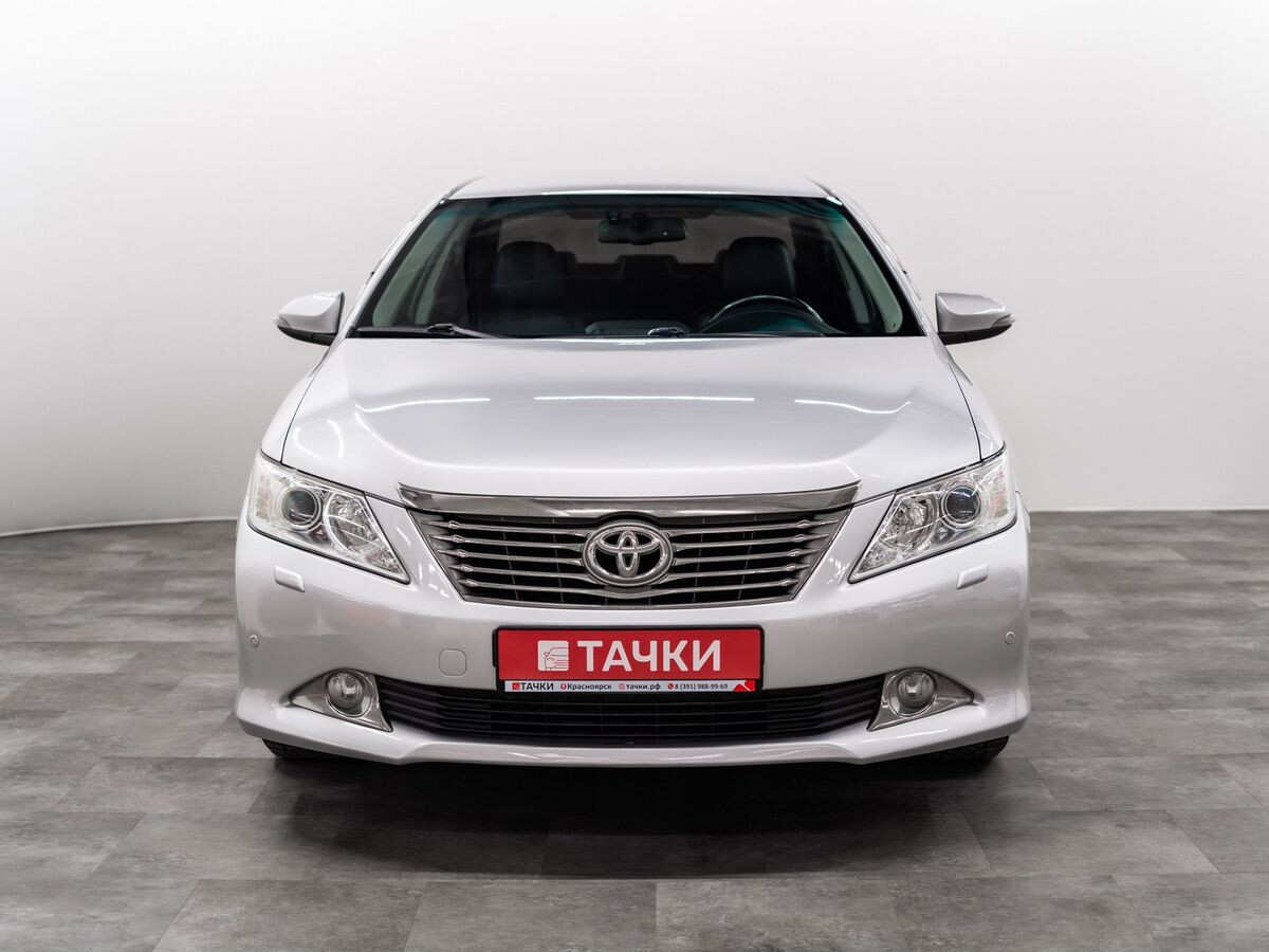 Toyota Camry 2014 - фото автомобиля