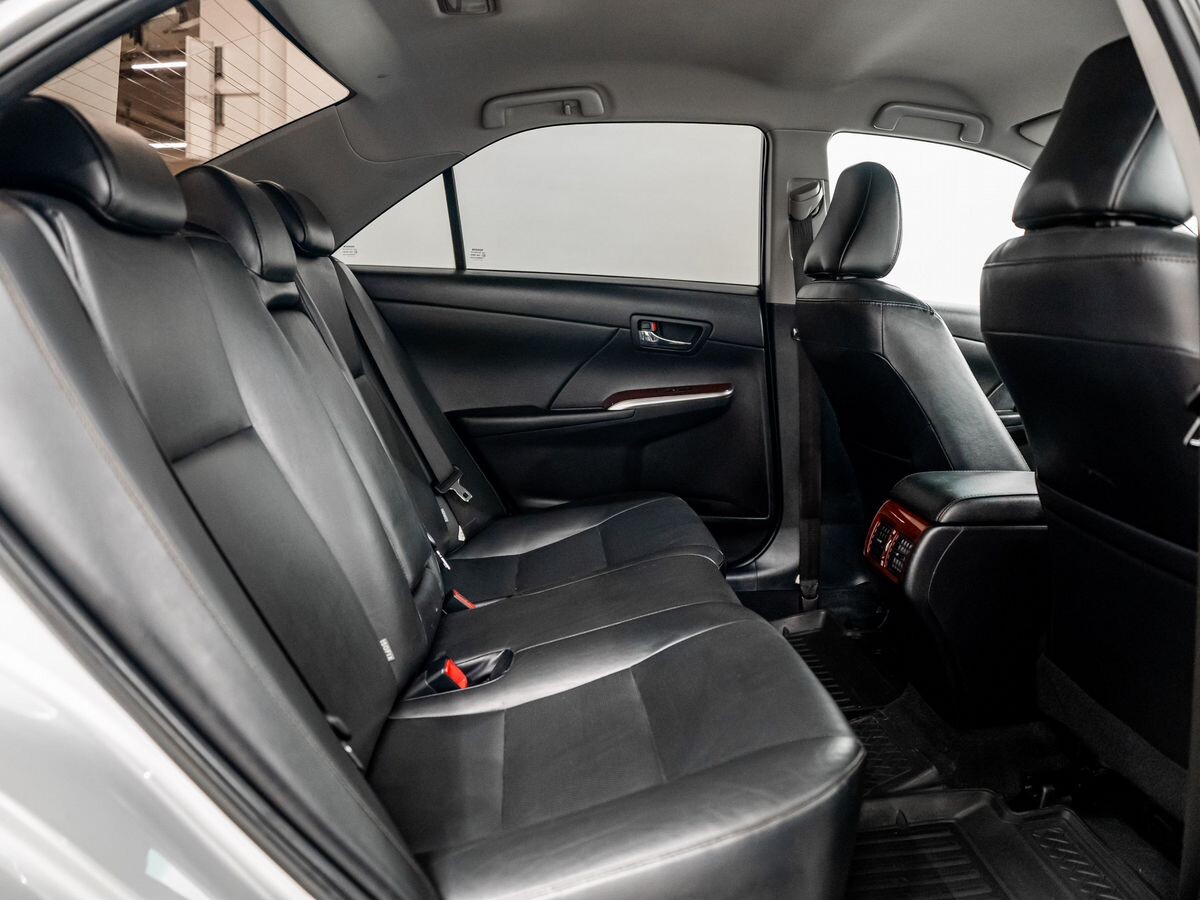 Toyota Camry 2014 - фото автомобиля