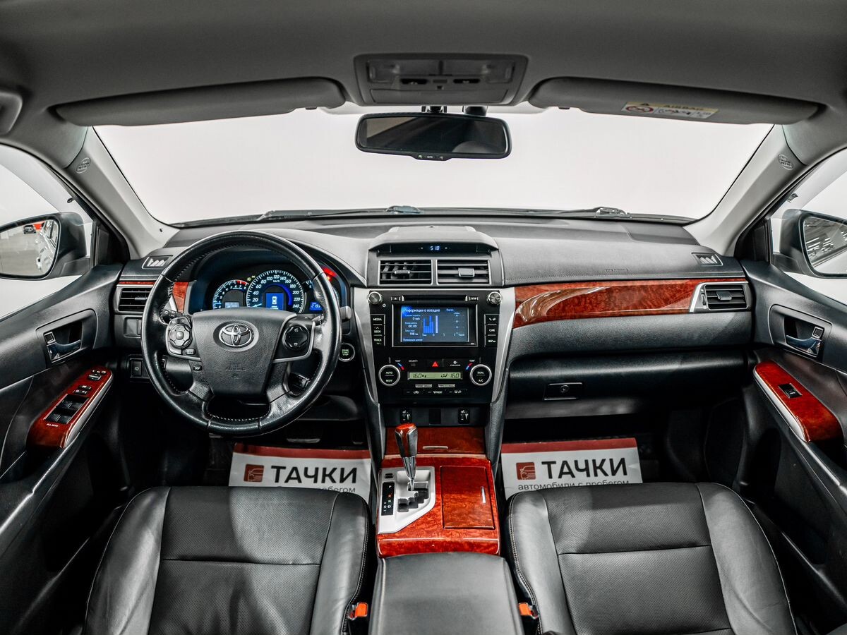 Toyota Camry 2014 - фото автомобиля