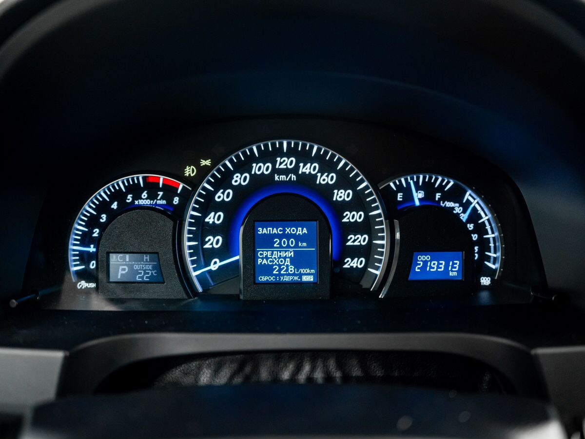 Toyota Camry 2014 - фото автомобиля