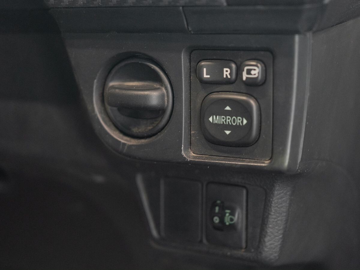 Toyota Corolla 2014 - фото автомобиля