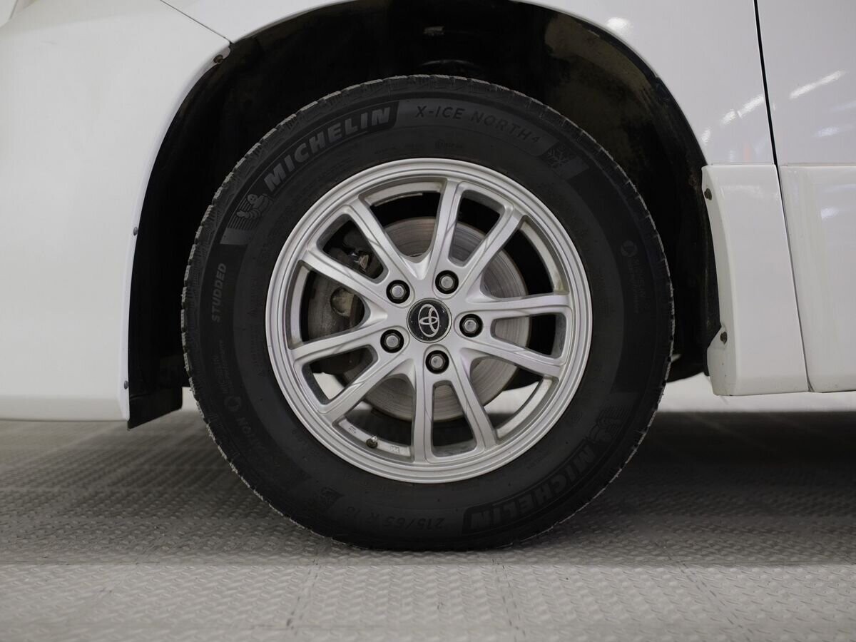 Toyota Vellfire 2012 - фото автомобиля