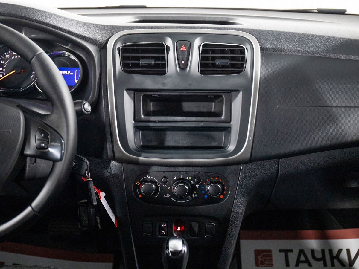 Renault Sandero 2018 - фото автомобиля