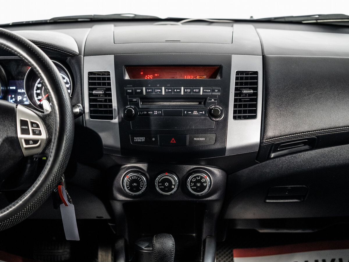 Mitsubishi Outlander 2011 - фото автомобиля