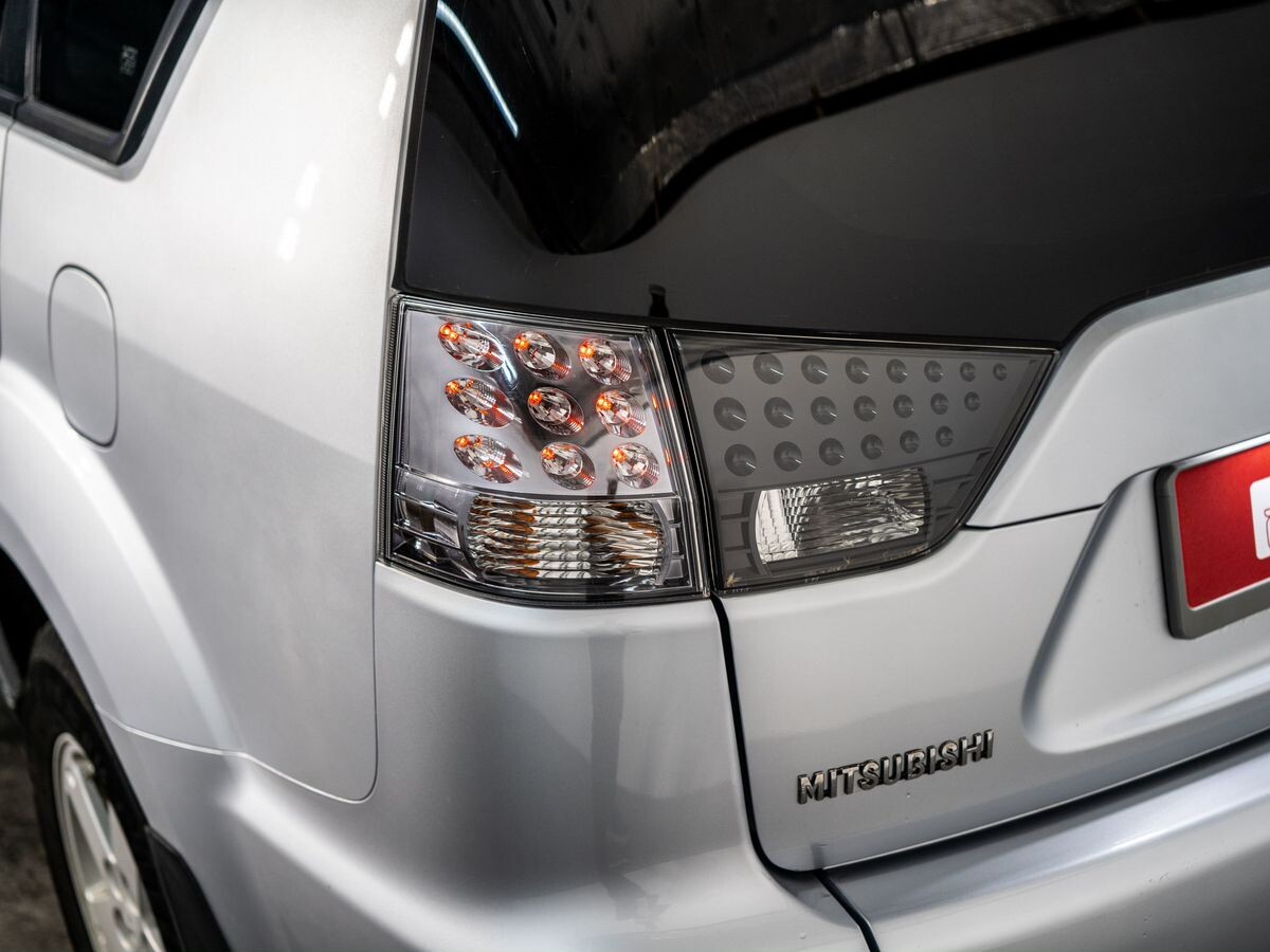 Mitsubishi Outlander 2011 - фото автомобиля