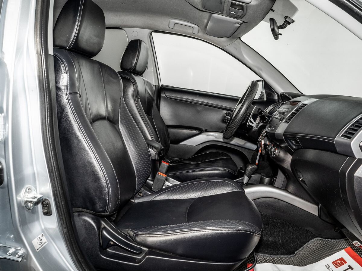 Mitsubishi Outlander 2011 - фото автомобиля