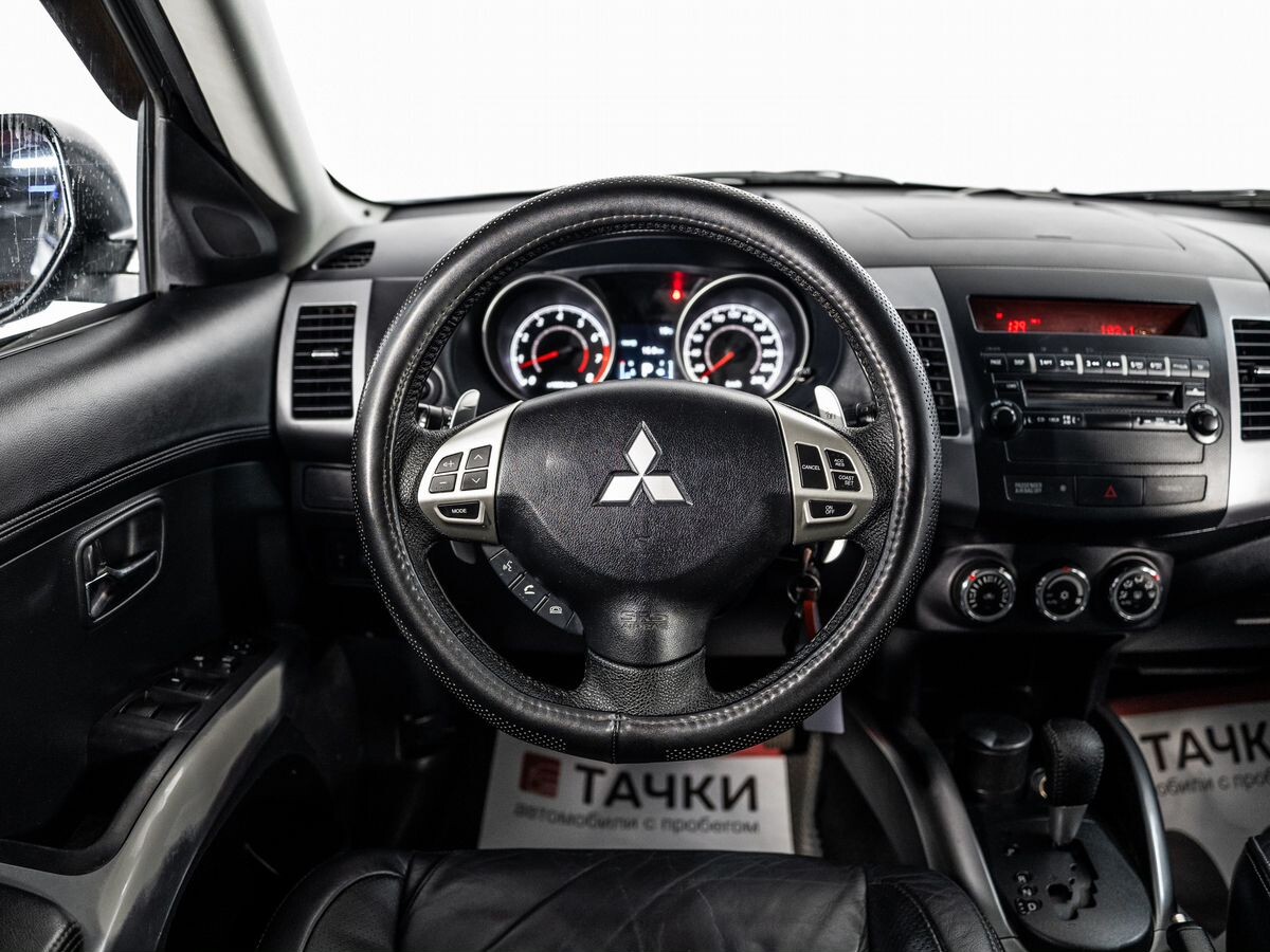 Mitsubishi Outlander 2011 - фото автомобиля