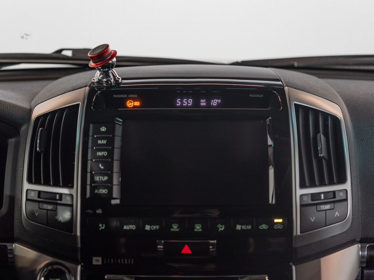 Toyota Land Cruiser 2013 - фото автомобиля