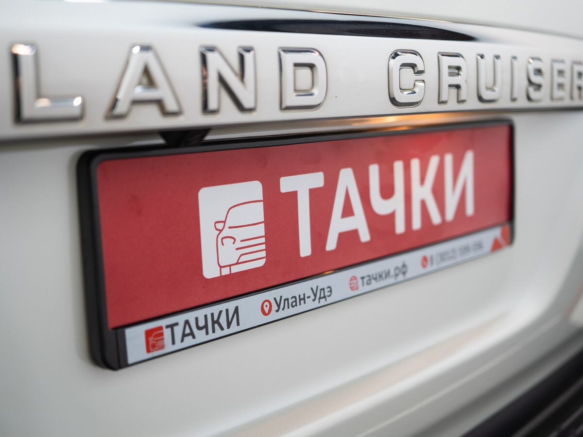 Toyota Land Cruiser 2013 - фото автомобиля