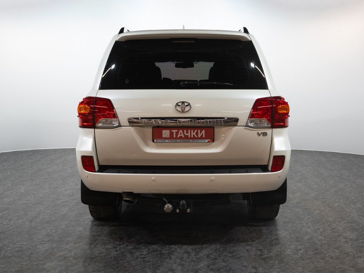 Toyota Land Cruiser 2013 - фото автомобиля