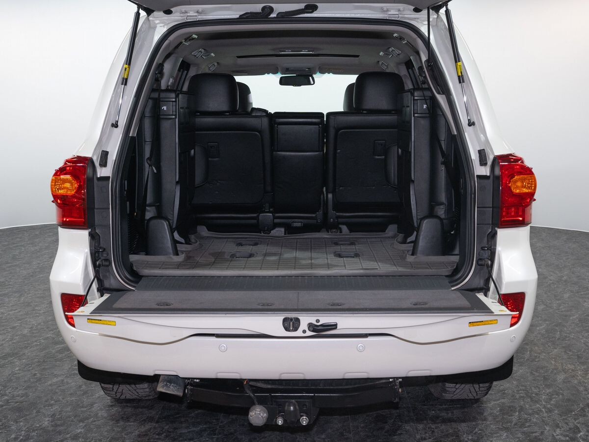 Toyota Land Cruiser 2013 - фото автомобиля