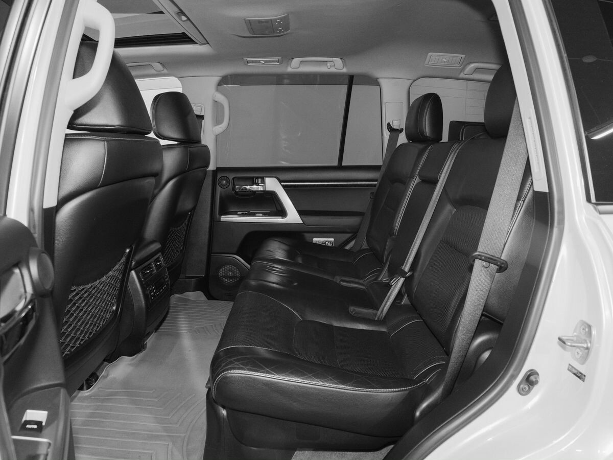 Toyota Land Cruiser 2013 - фото автомобиля