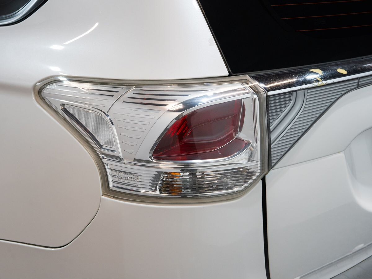 Mitsubishi Outlander 2012 - фото автомобиля