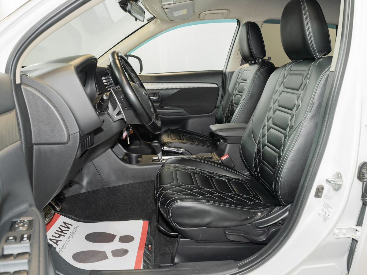 Mitsubishi Outlander 2012 - фото автомобиля