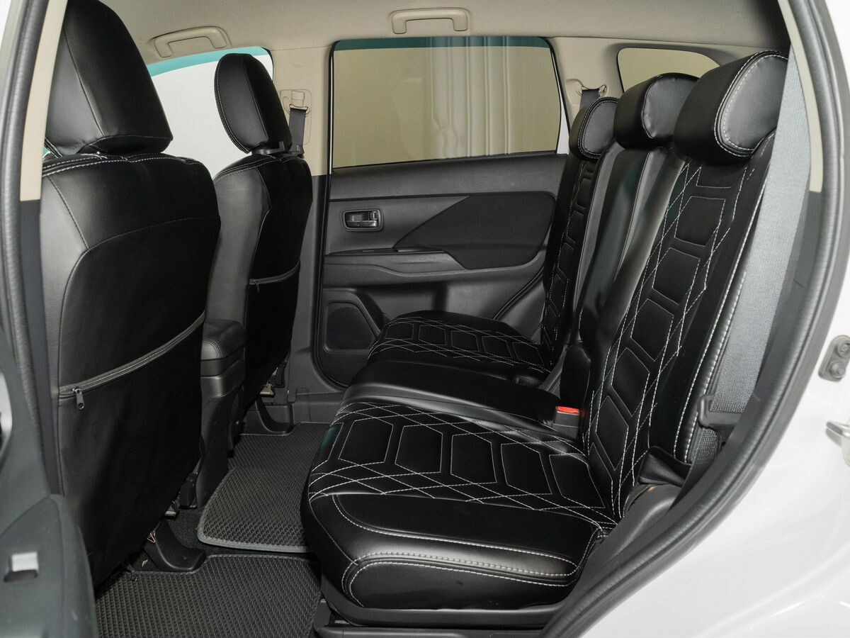 Mitsubishi Outlander 2012 - фото автомобиля