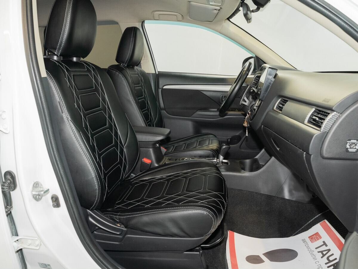 Mitsubishi Outlander 2012 - фото автомобиля