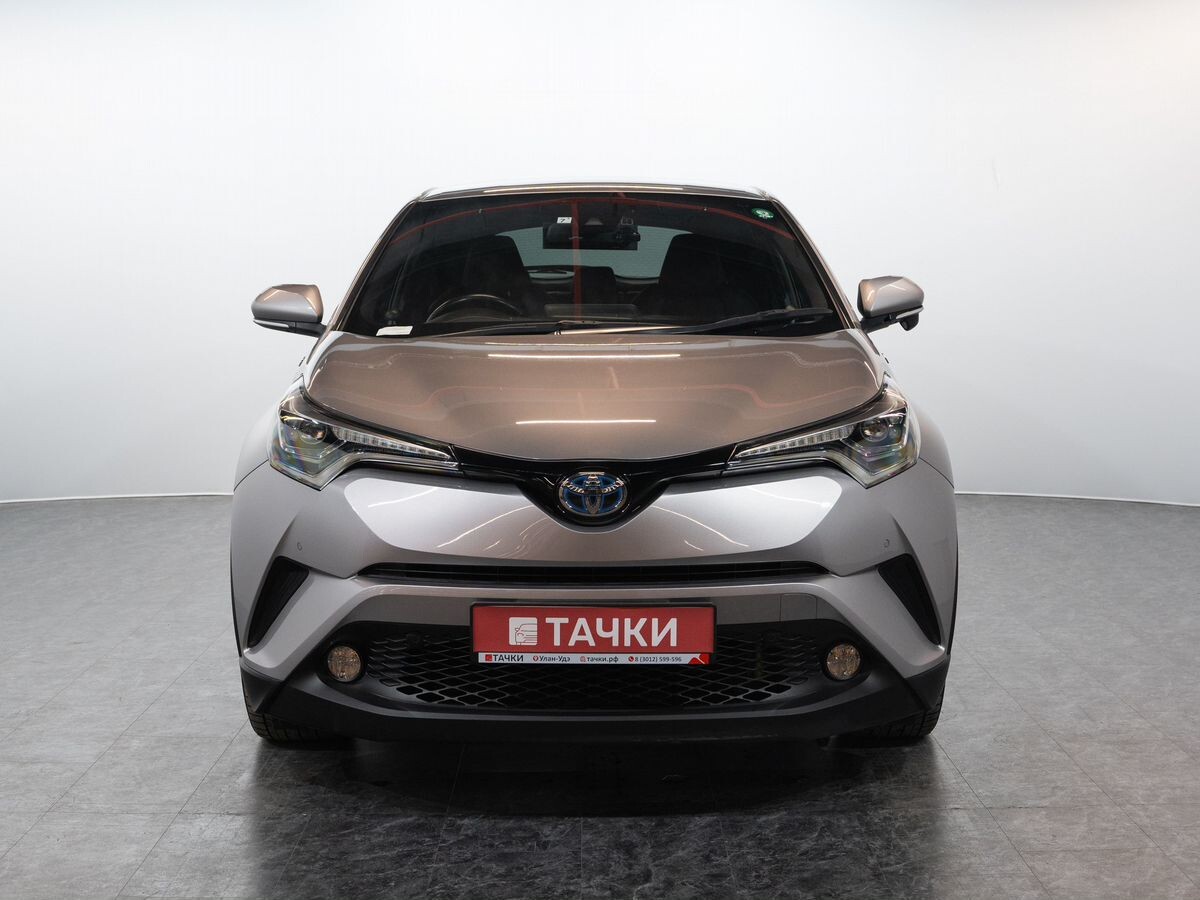 Toyota C-HR 2017 - фото автомобиля