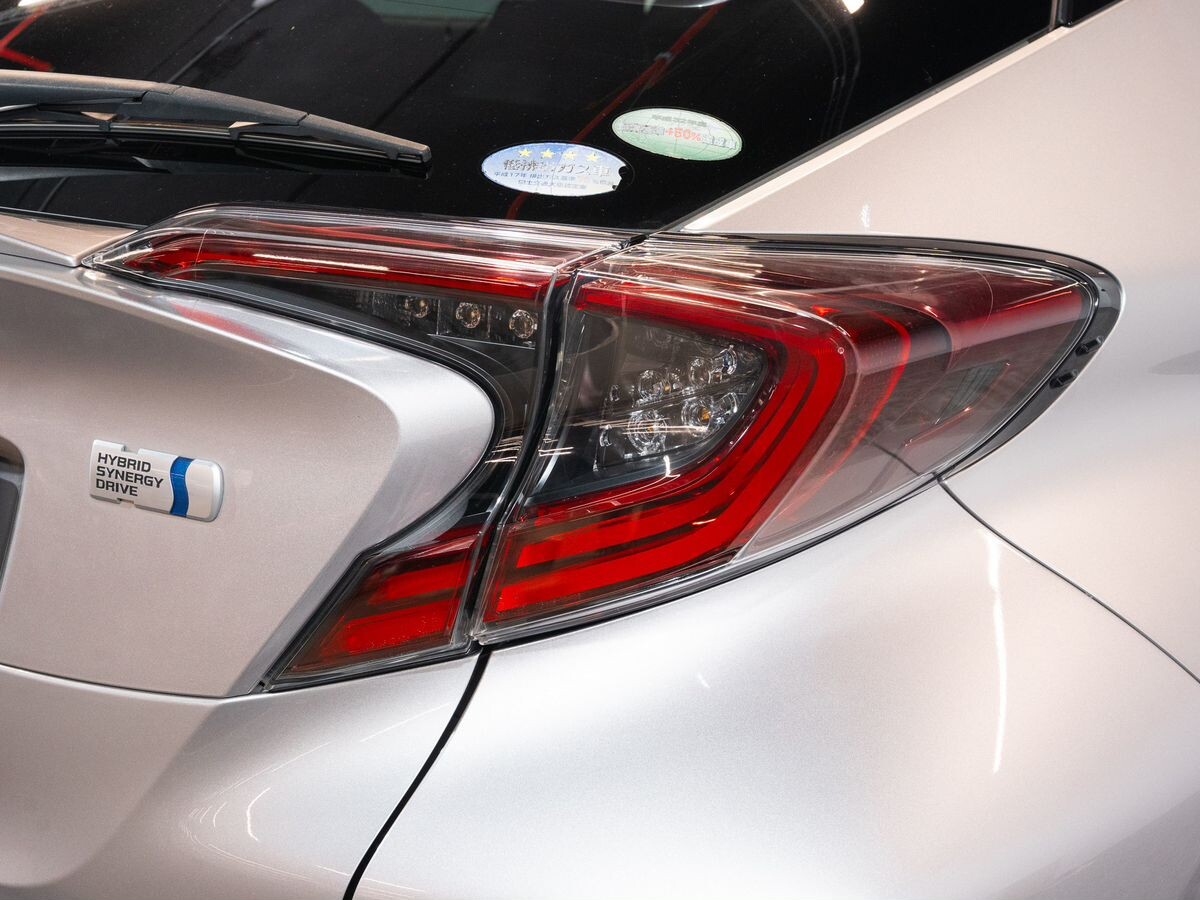 Toyota C-HR 2017 - фото автомобиля