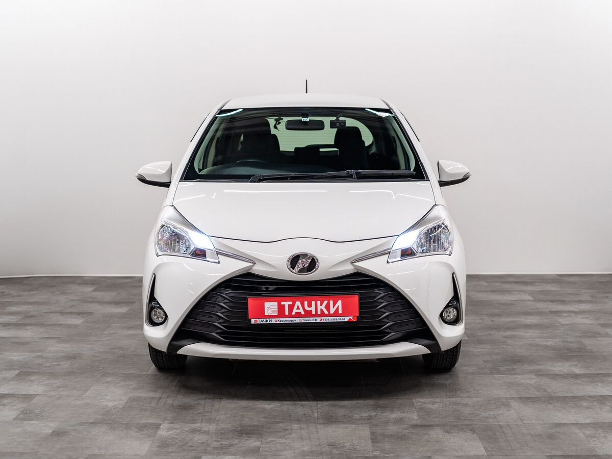 Toyota Vitz 2017 - фото автомобиля