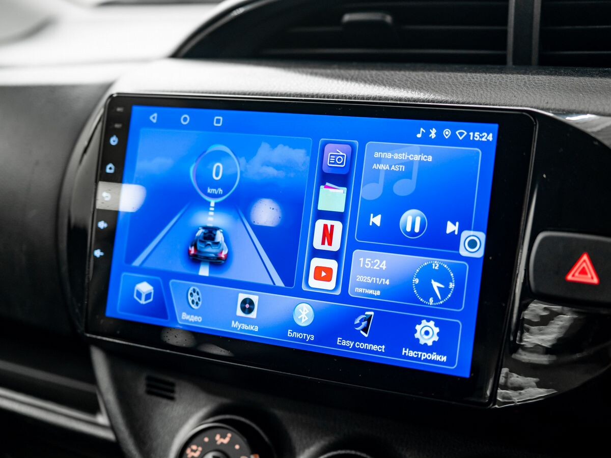 Toyota Vitz 2017 - фото автомобиля