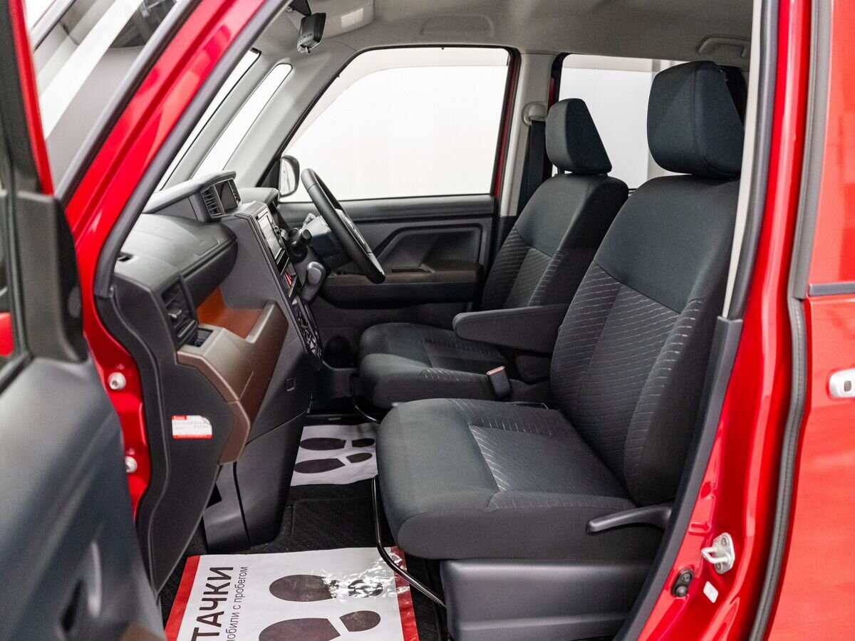 Toyota Roomy 2017 - фото автомобиля