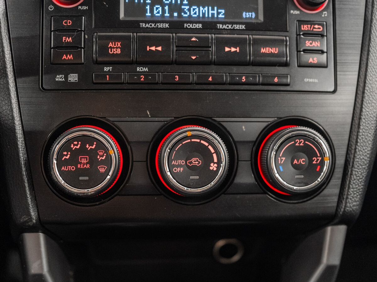 Subaru Forester 2013 - фото автомобиля