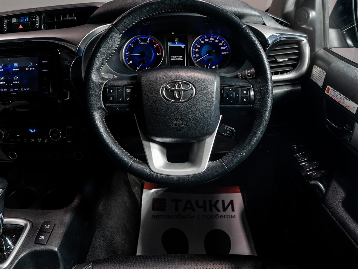 Toyota Hilux 2018 - фото автомобиля