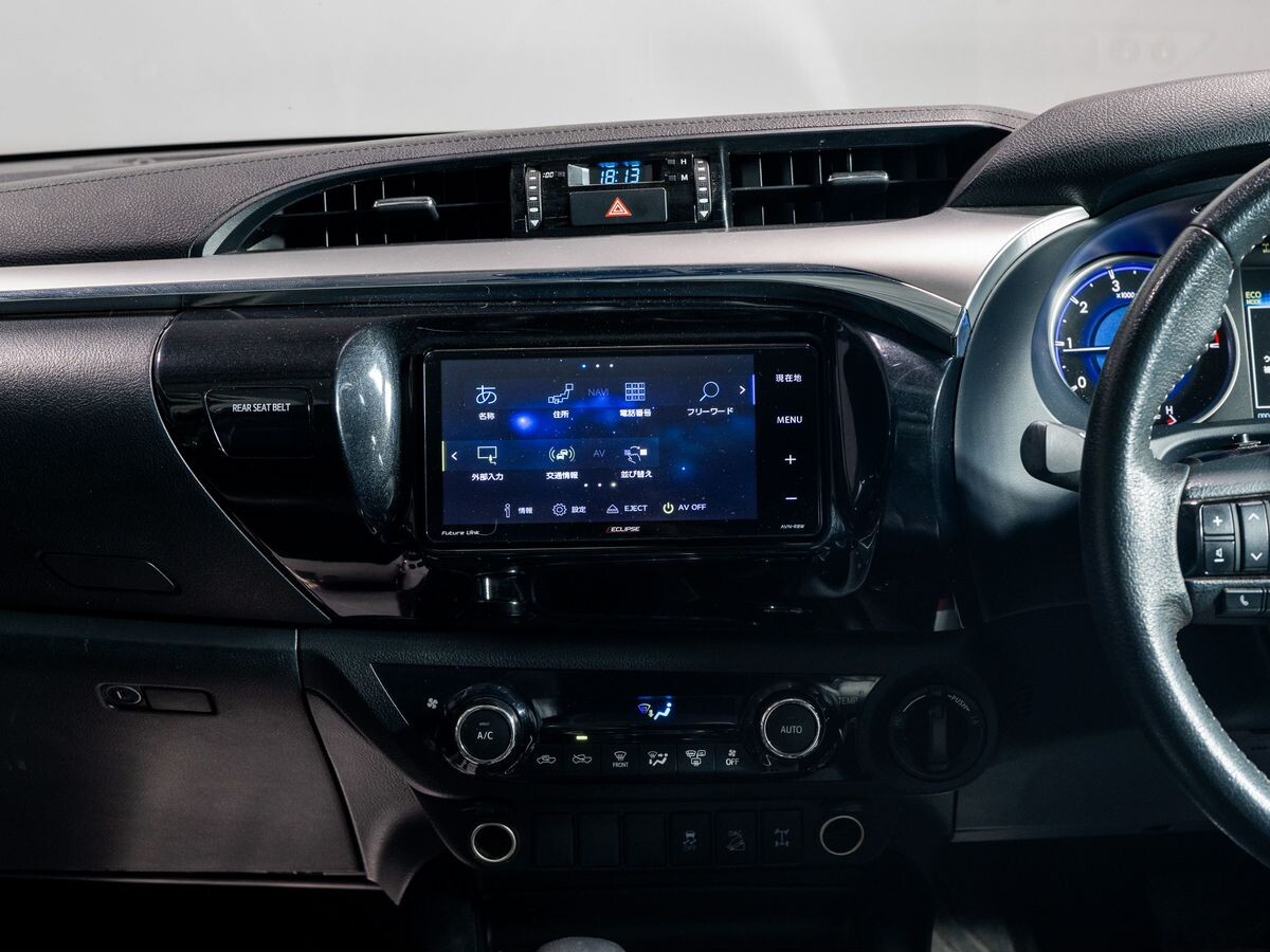 Toyota Hilux 2018 - фото автомобиля