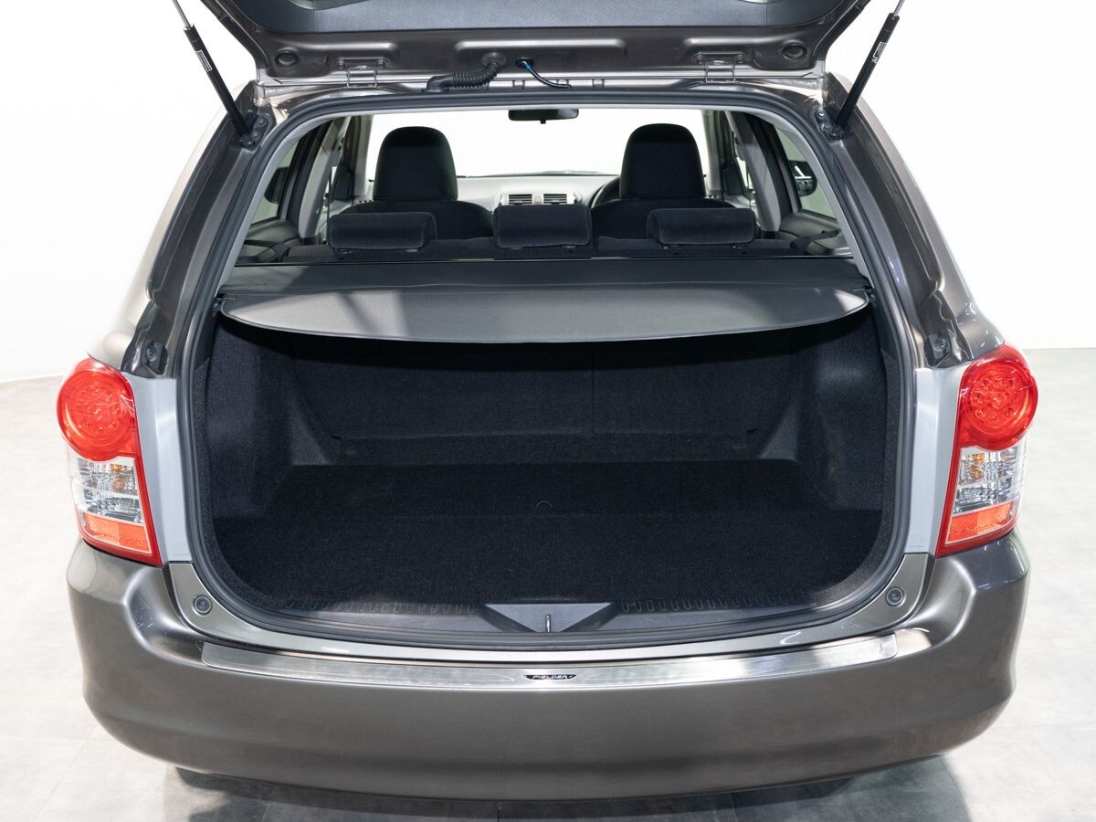 Toyota Corolla 2010 - фото автомобиля