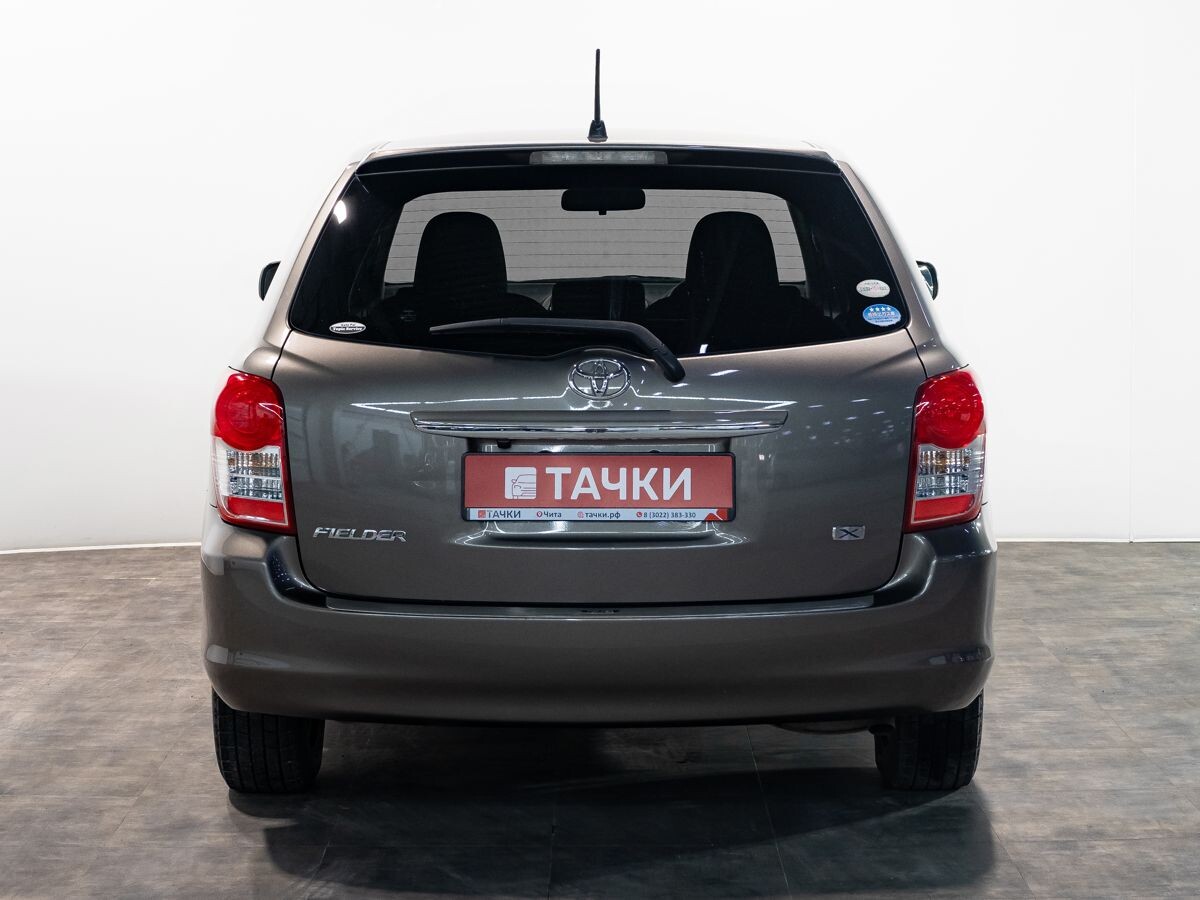 Toyota Corolla 2010 - фото автомобиля