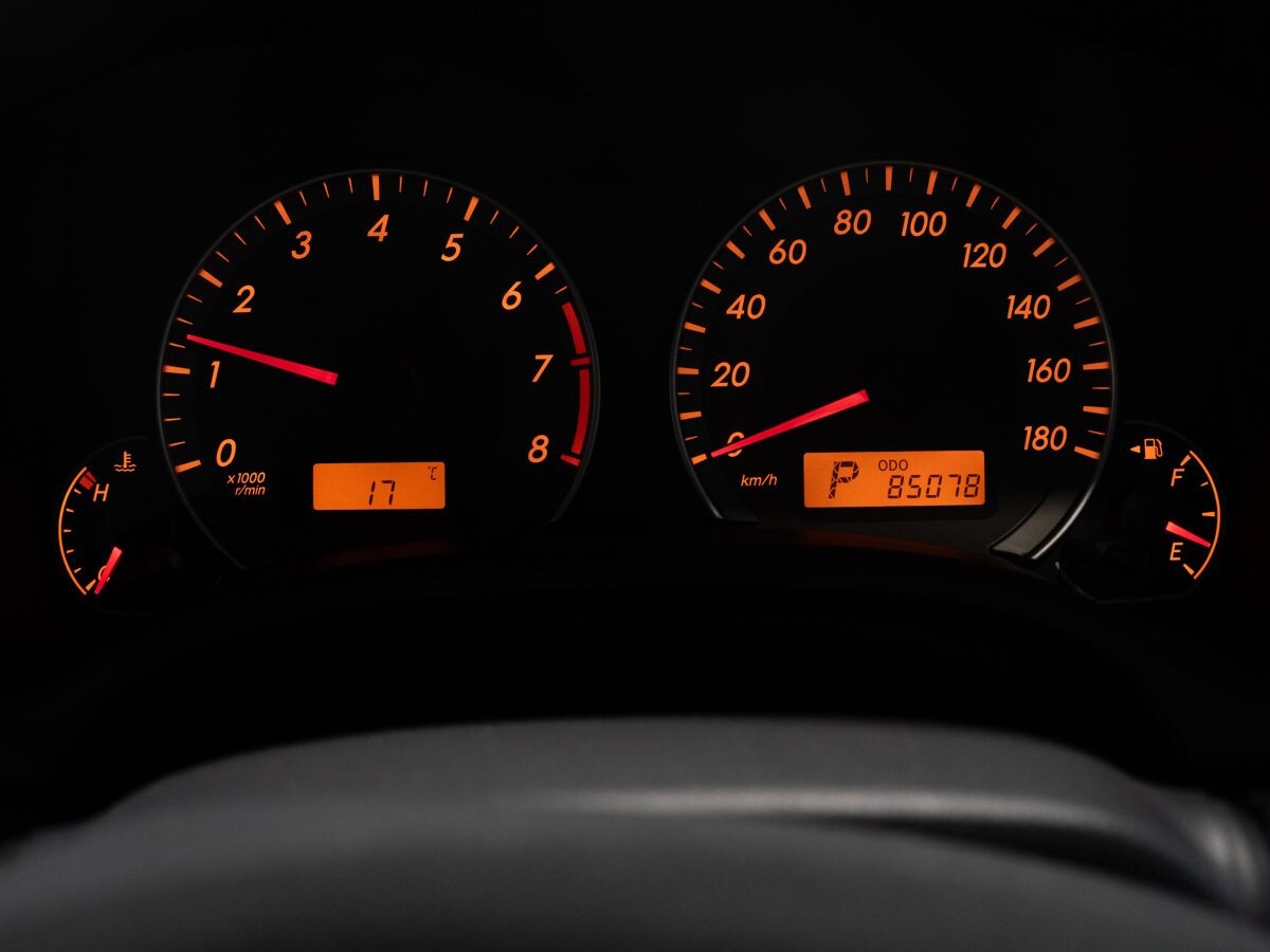 Toyota Corolla 2010 - фото автомобиля