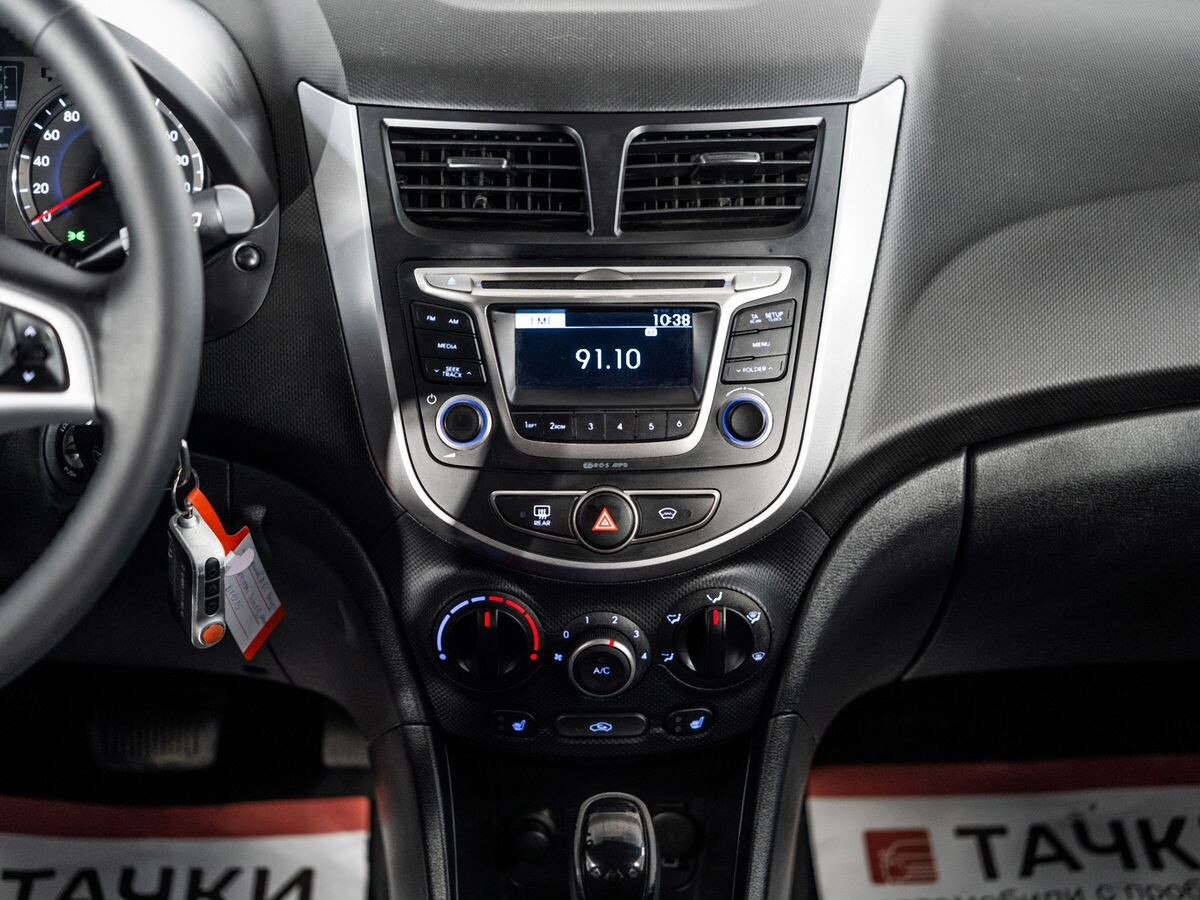 Hyundai Solaris 2015 - фото автомобиля