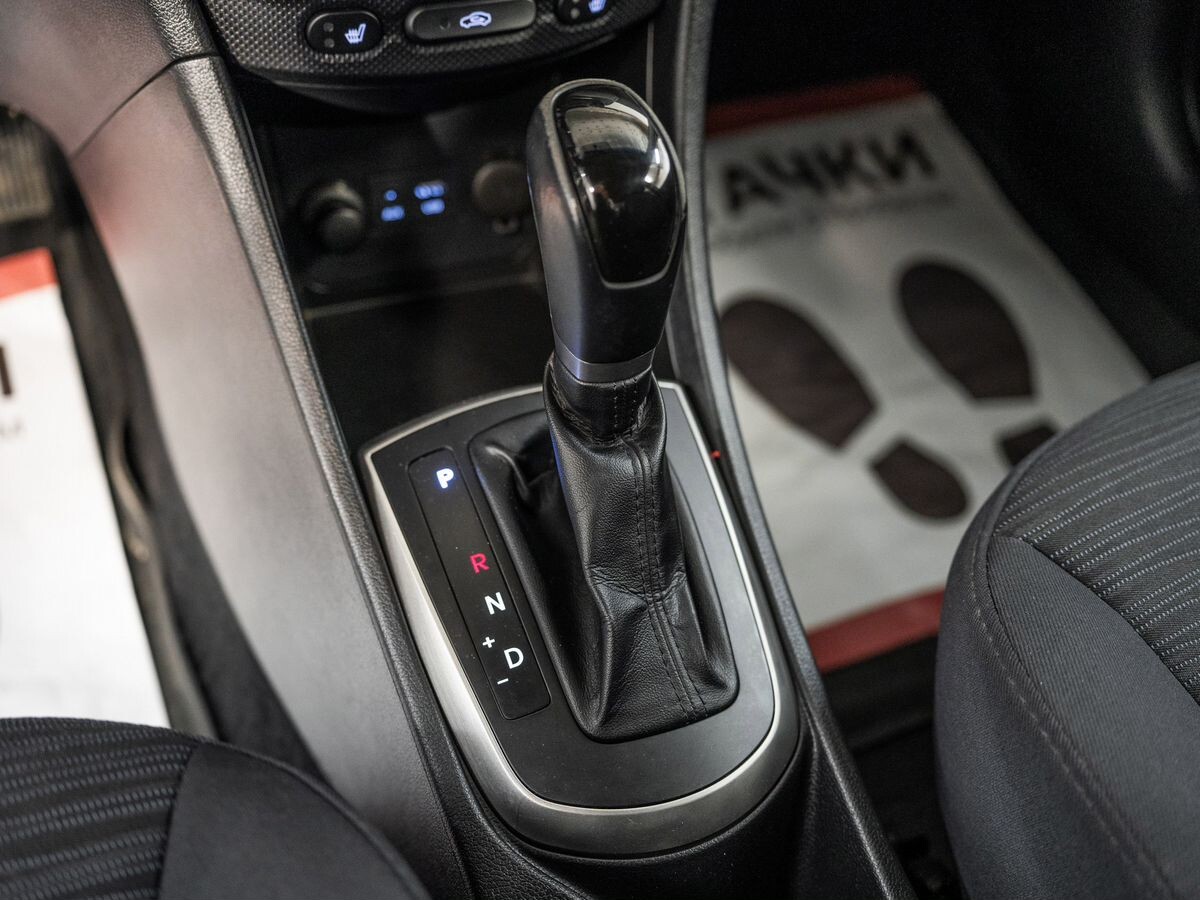 Hyundai Solaris 2015 - фото автомобиля