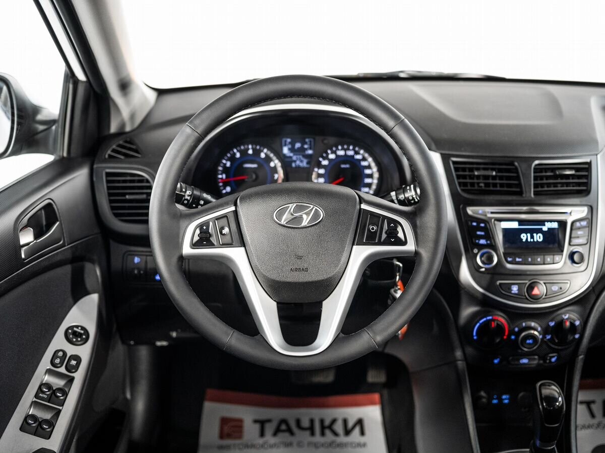 Hyundai Solaris 2015 - фото автомобиля