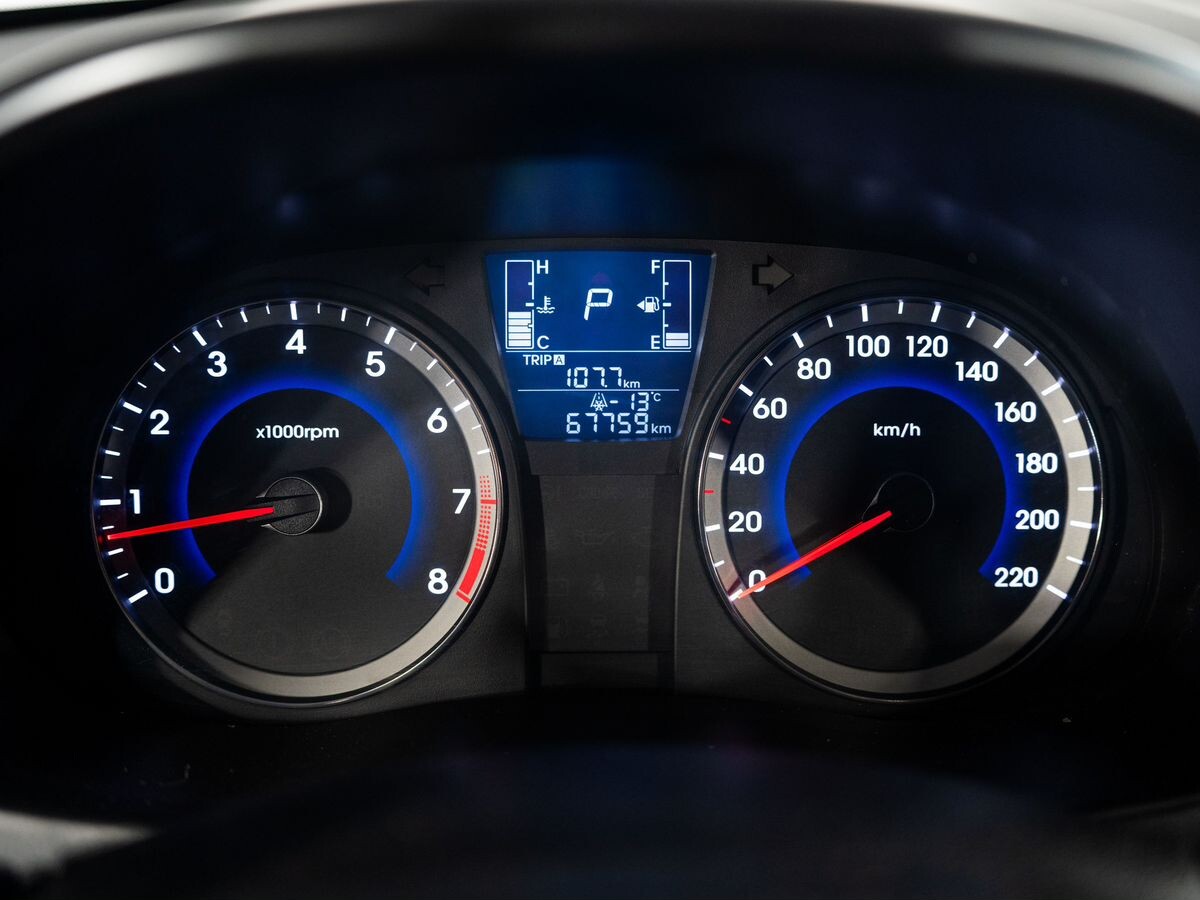 Hyundai Solaris 2015 - фото автомобиля