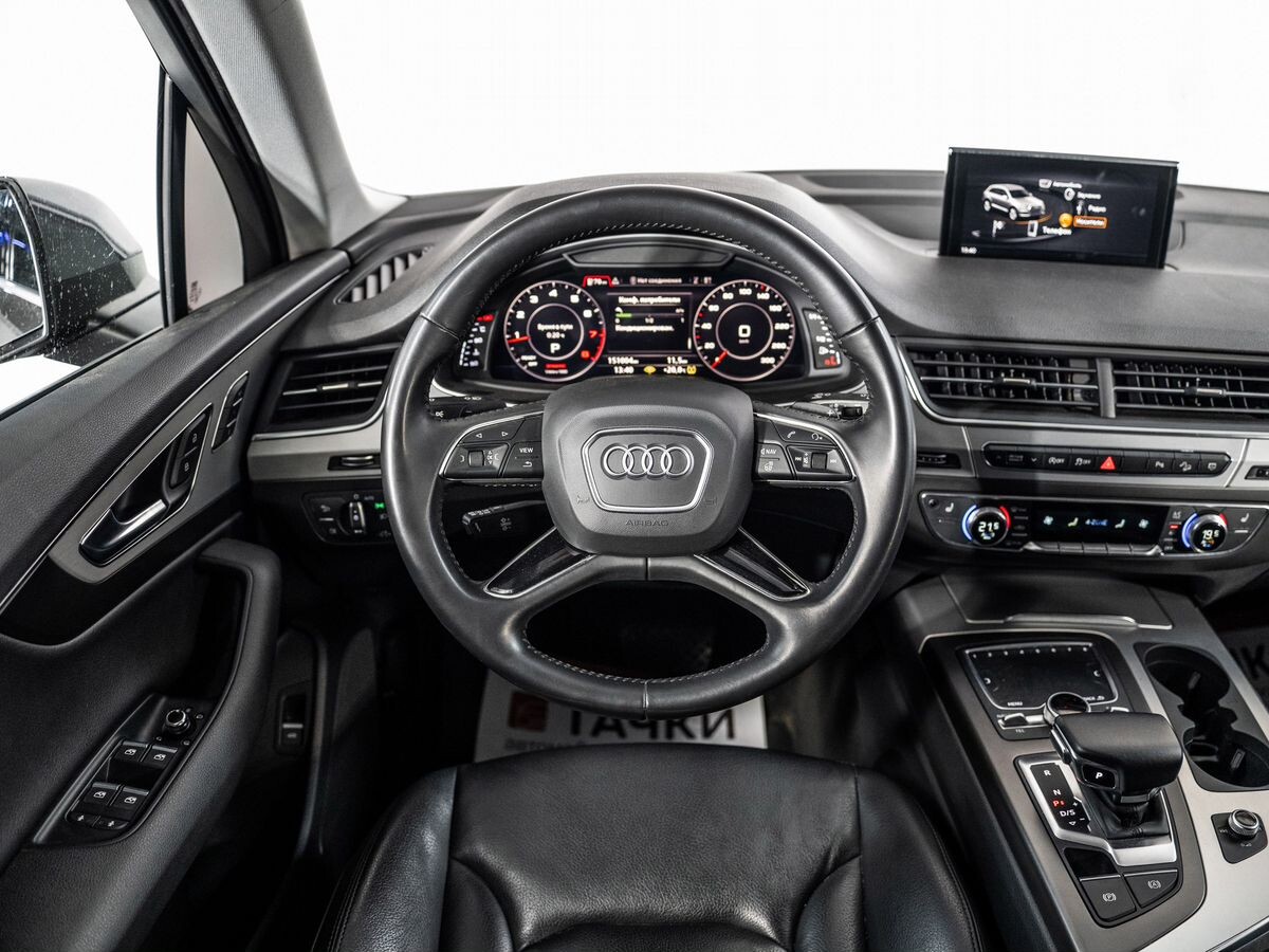 Audi Q7 2019 - фото автомобиля