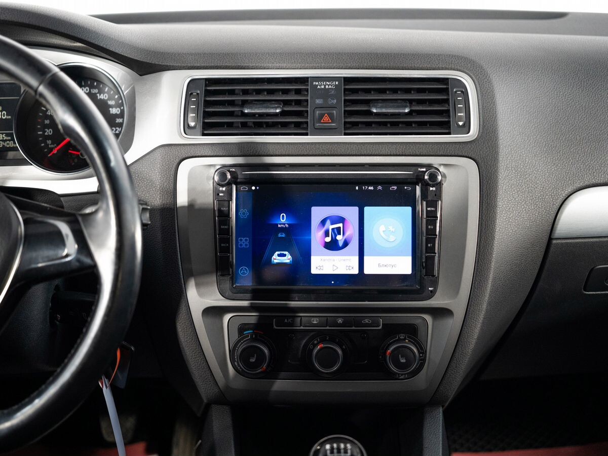 Volkswagen Jetta 2017 - фото автомобиля