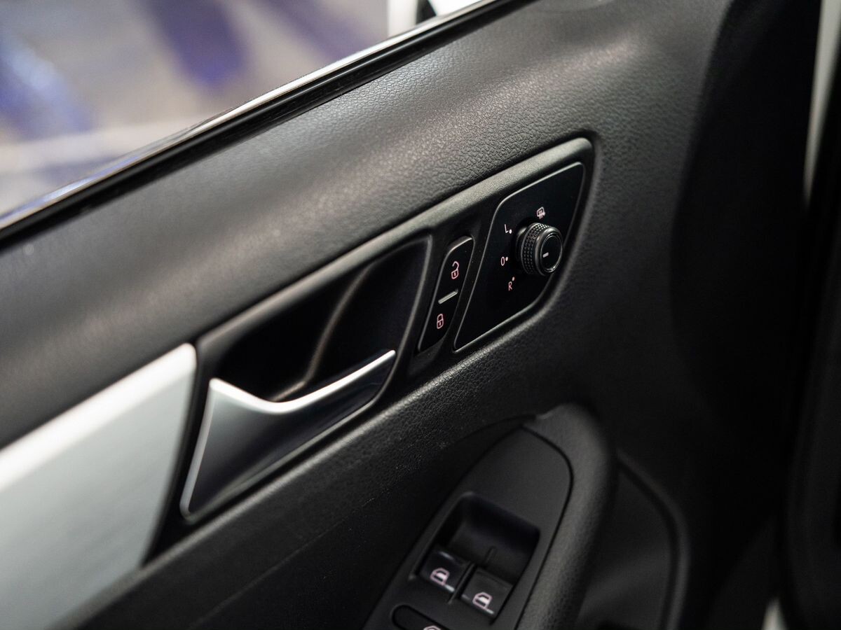 Volkswagen Jetta 2017 - фото автомобиля