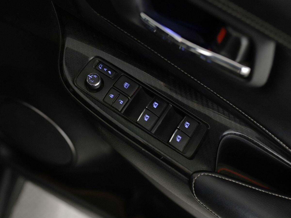 Toyota Harrier 2019 - фото автомобиля