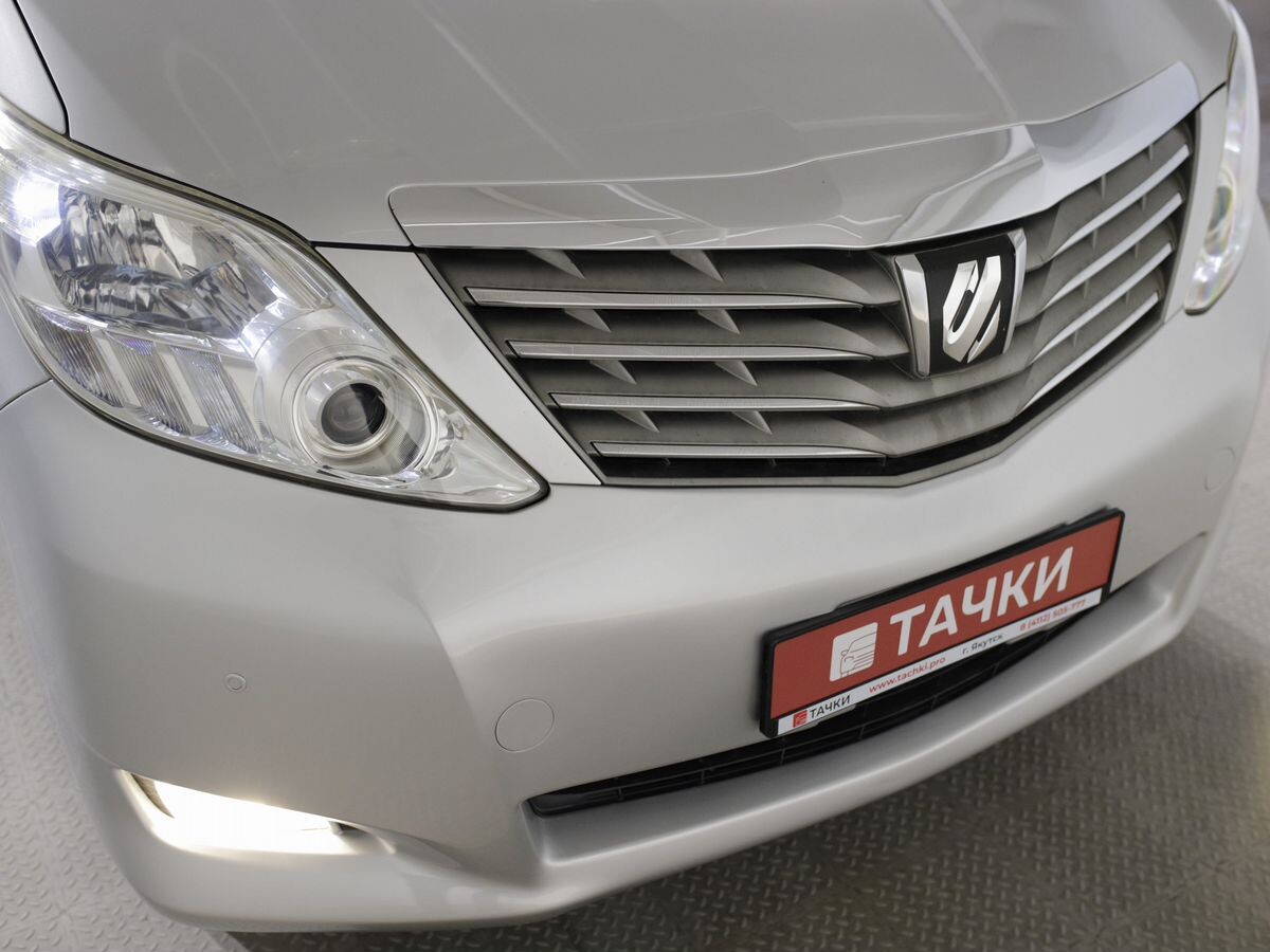 Toyota Alphard 2010 - фото автомобиля