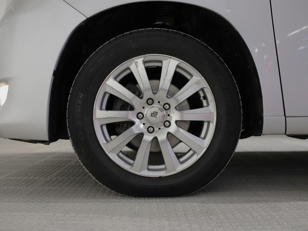 Toyota Alphard 2010 - фото автомобиля